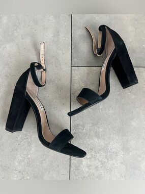 Steve Madden Carrson black suede heels 6.5
